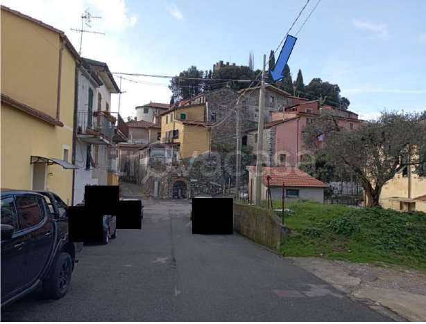 appartamento in vendita a Sarzana in zona Falcinello