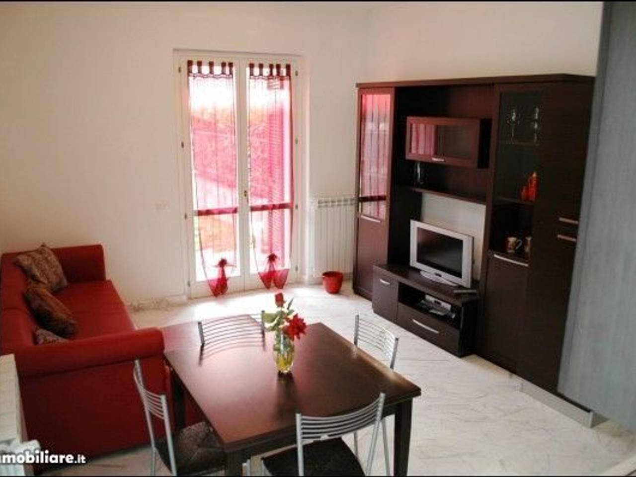 casa indipendente in vendita a Sarzana