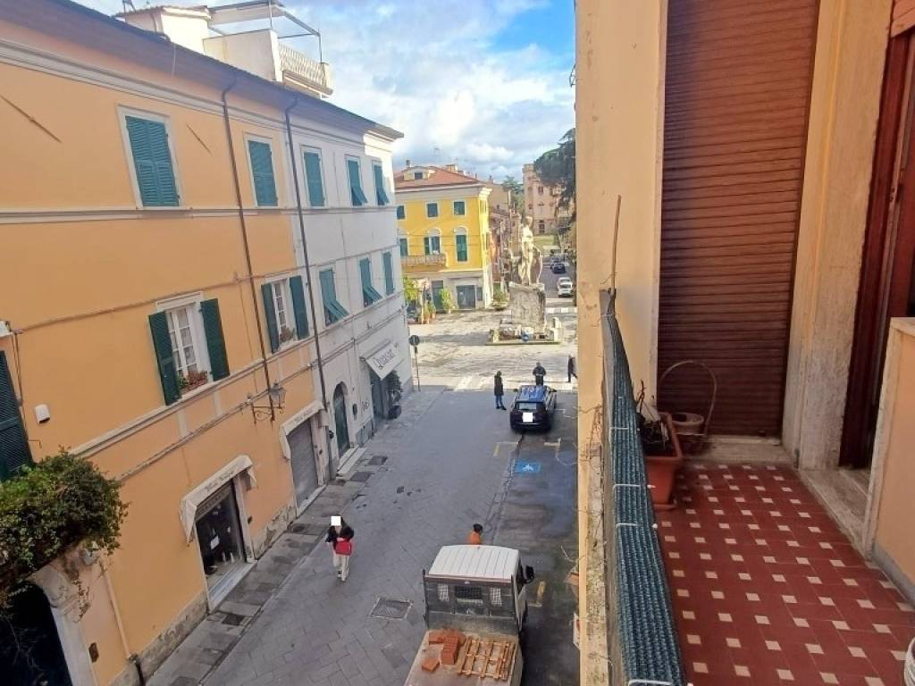 appartamento in vendita a Sarzana