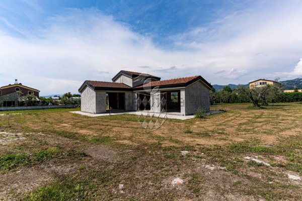 casa indipendente in vendita a Sarzana in zona San Lazzaro