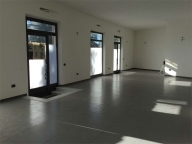 negozio in vendita a Sarzana