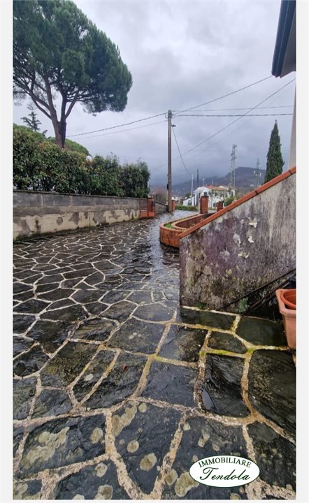 casa indipendente in vendita a Sarzana in zona San Lazzaro