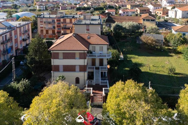 appartamento in vendita a Sarzana