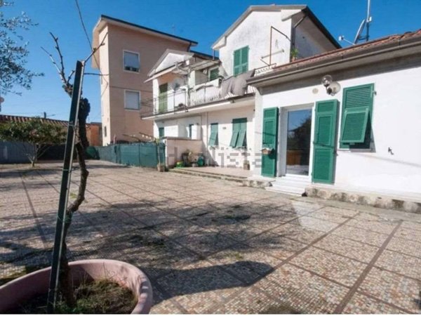 appartamento in vendita a Sarzana in zona San Lazzaro
