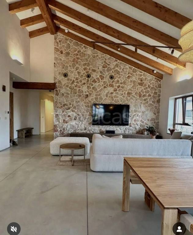 casa indipendente in vendita a Sarzana