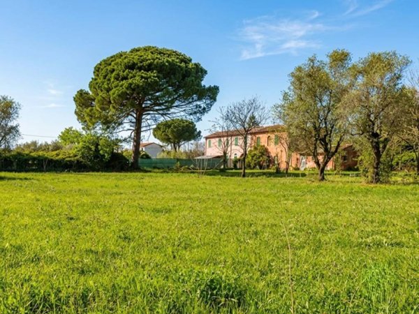 casa indipendente in vendita a Sarzana in zona San Lazzaro