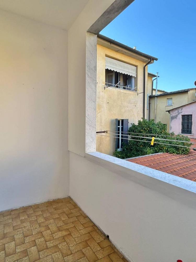 appartamento in vendita a Sarzana