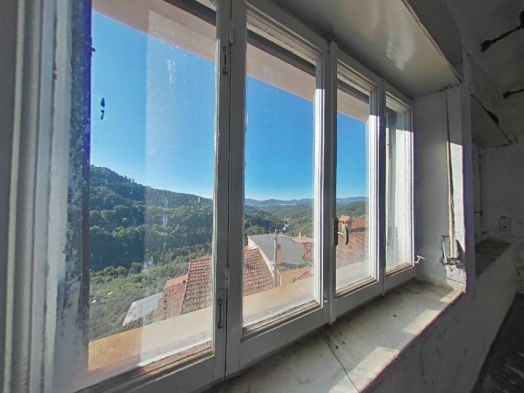 appartamento in vendita a Sarzana in zona Falcinello