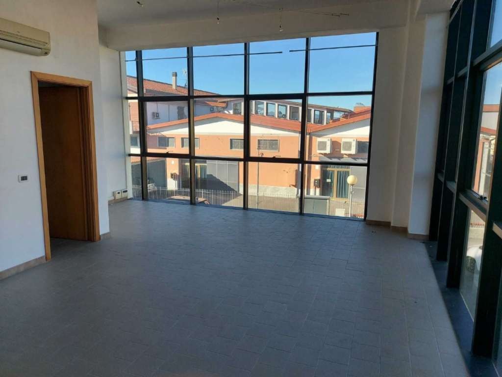 ufficio in vendita a Sarzana