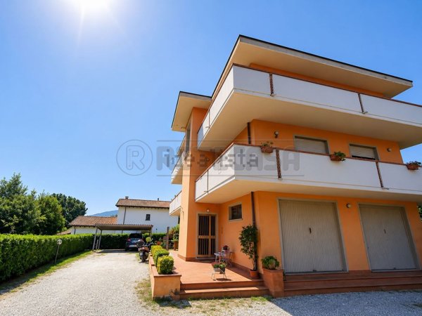 casa indipendente in vendita a Sarzana in zona San Lazzaro
