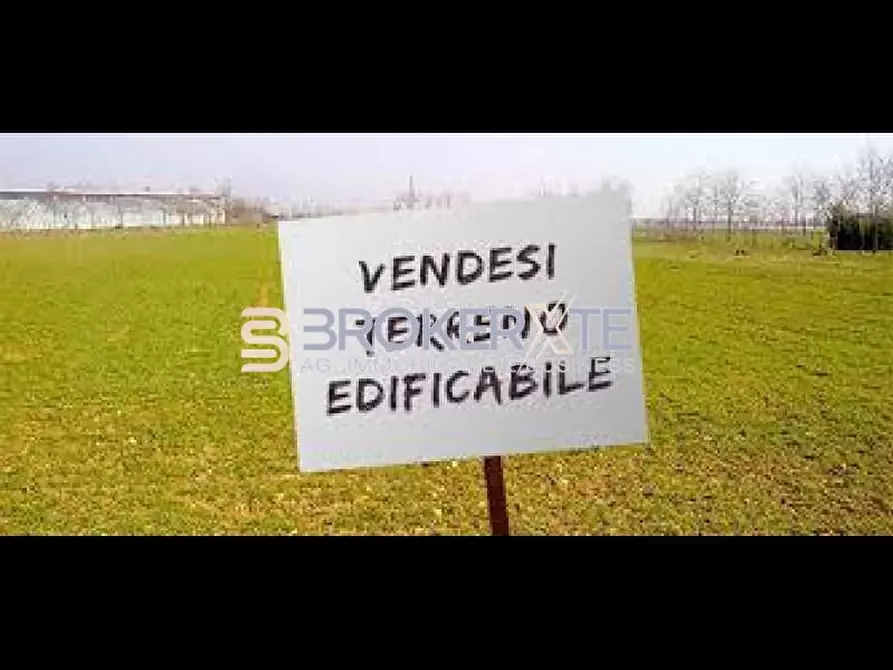 terreno industriale in vendita a Sarzana in zona Marinella di Sarzana