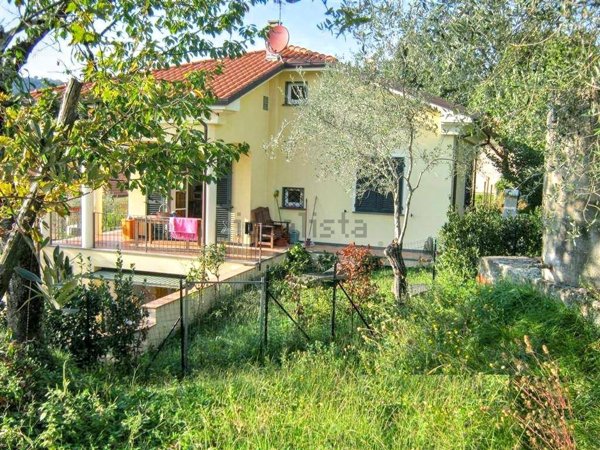 casa indipendente in vendita a Sarzana in zona San Lazzaro
