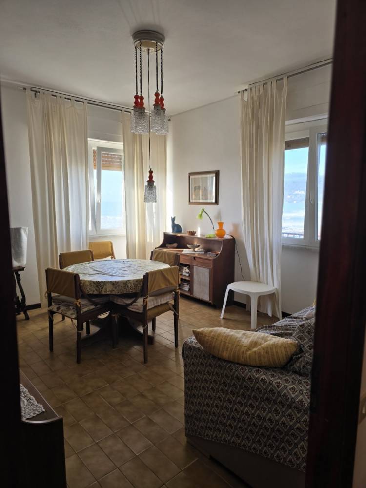 appartamento in vendita a Sarzana in zona Marinella di Sarzana