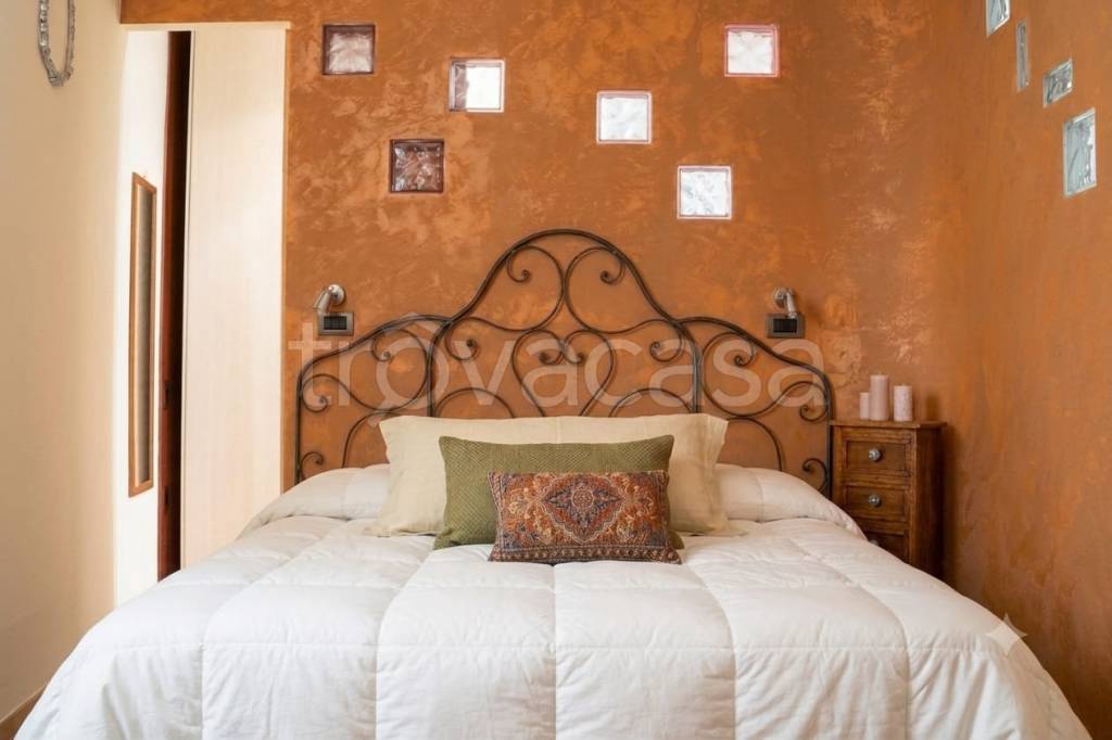 casa indipendente in vendita a Sarzana in zona Falcinello