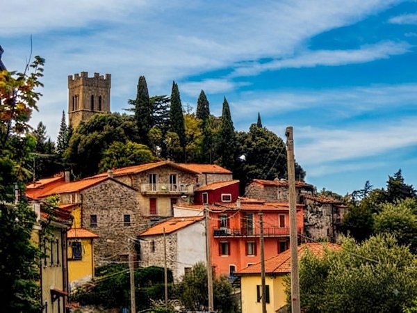 appartamento in vendita a Sarzana in zona Falcinello
