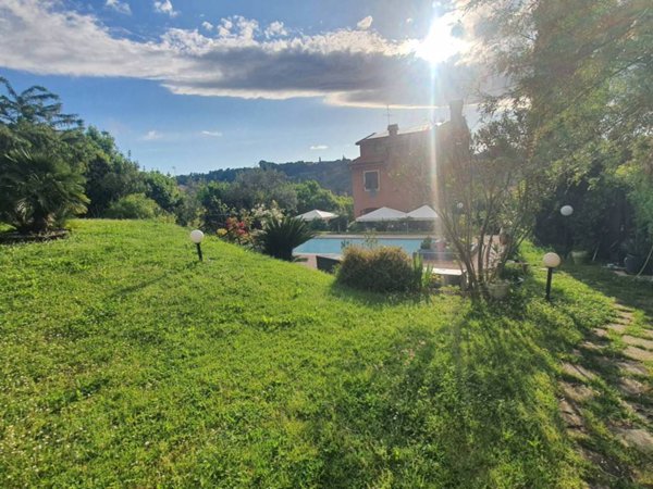 casa indipendente in vendita a Sarzana in zona San Lazzaro