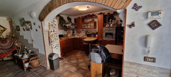appartamento in vendita a Sarzana in zona Falcinello