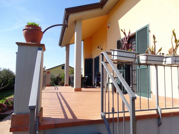 casa indipendente in vendita a Sarzana in zona San Lazzaro