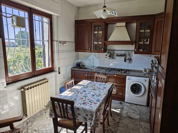 casa indipendente in vendita a Sarzana in zona San Lazzaro