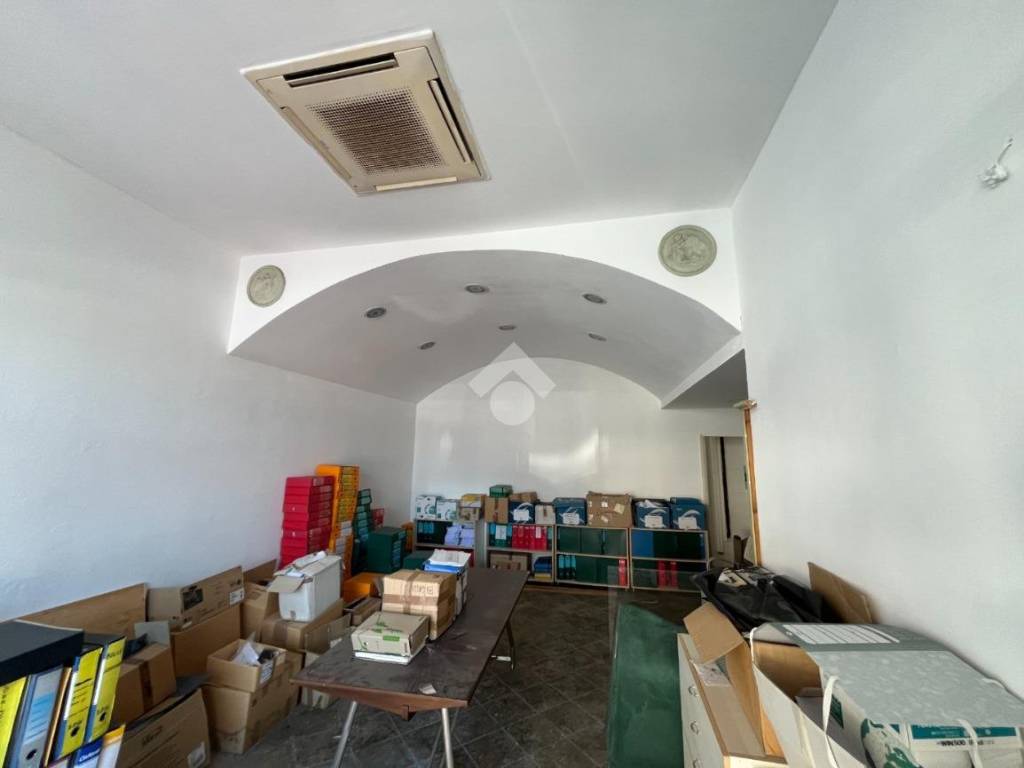 negozio in vendita a Sarzana