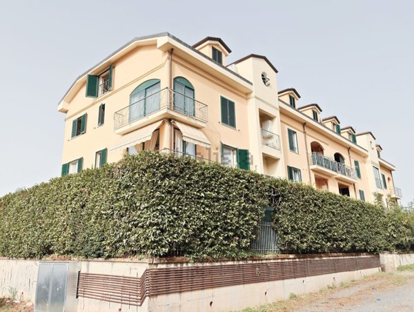 appartamento in vendita a Sarzana in zona San Lazzaro