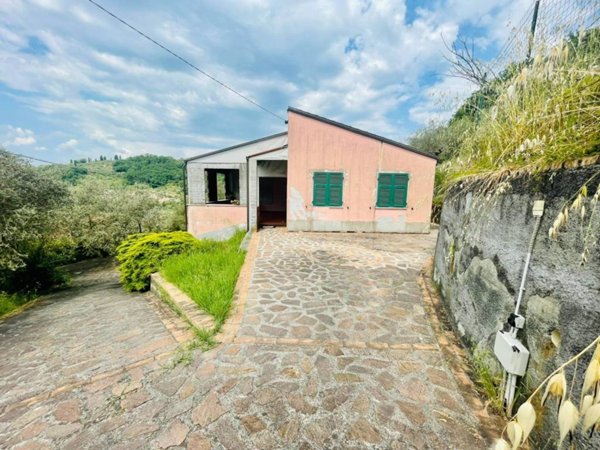 casa indipendente in vendita a Sarzana in zona San Lazzaro