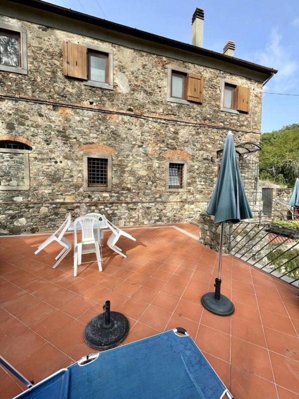 casa indipendente in vendita a Sarzana in zona Falcinello