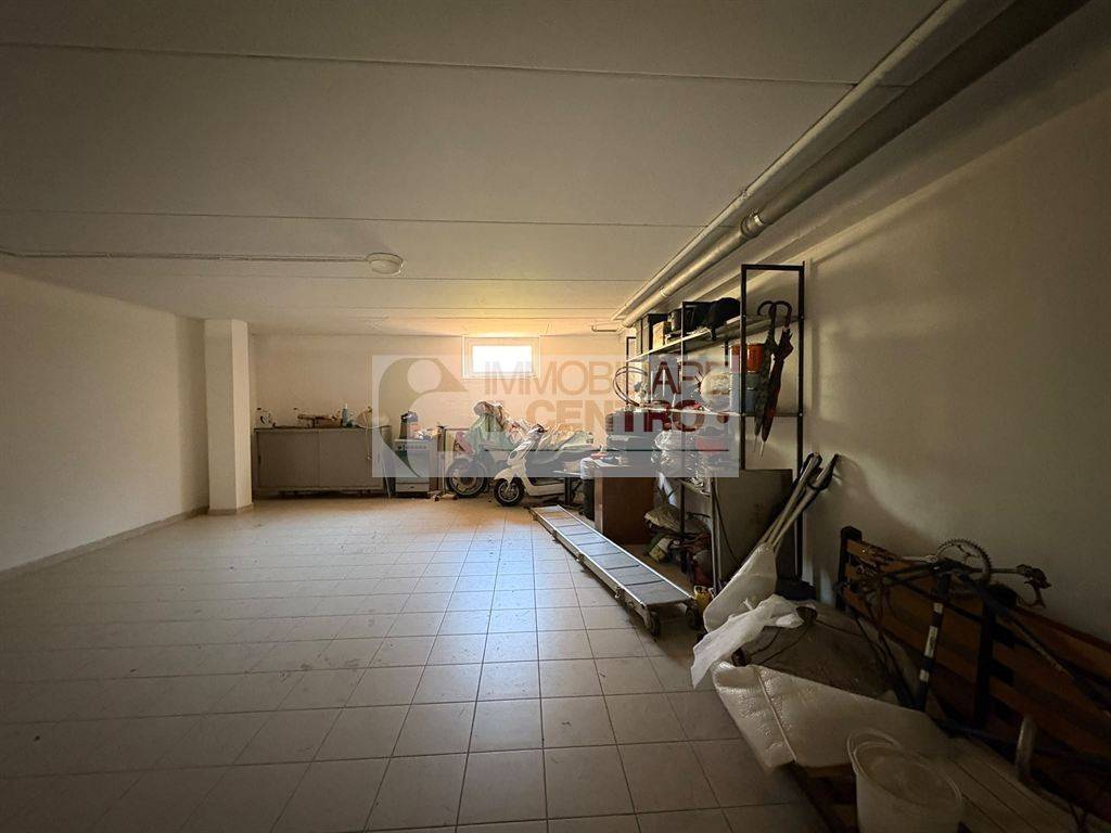 box auto in vendita a Sarzana