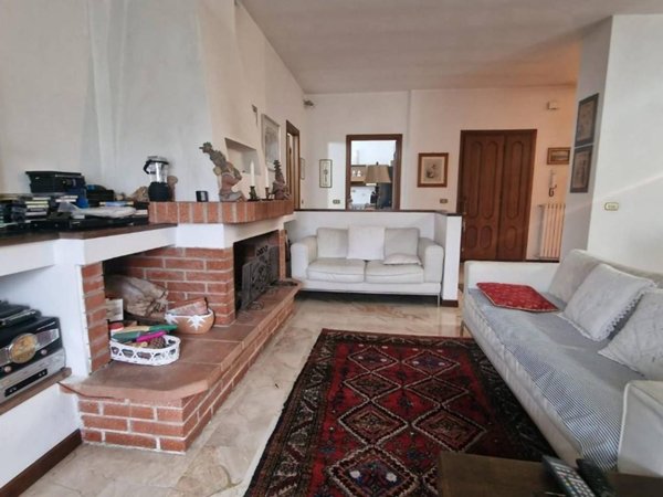 casa indipendente in vendita a Sarzana in zona San Lazzaro
