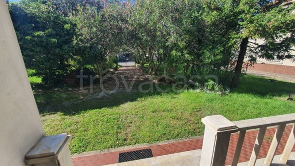 casa indipendente in vendita a Sarzana