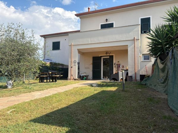 appartamento in vendita a Sarzana in zona San Lazzaro