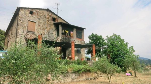 casa indipendente in vendita a Sarzana in zona San Lazzaro