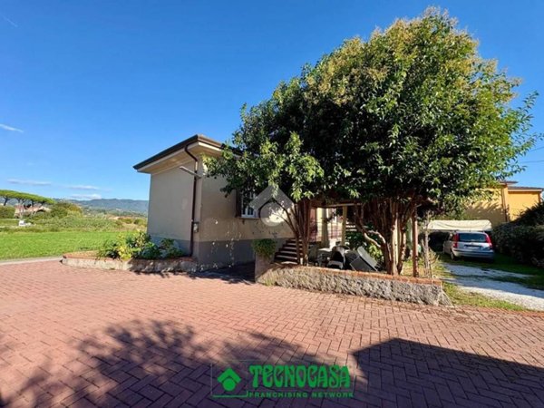 casa indipendente in vendita a Sarzana in zona San Lazzaro
