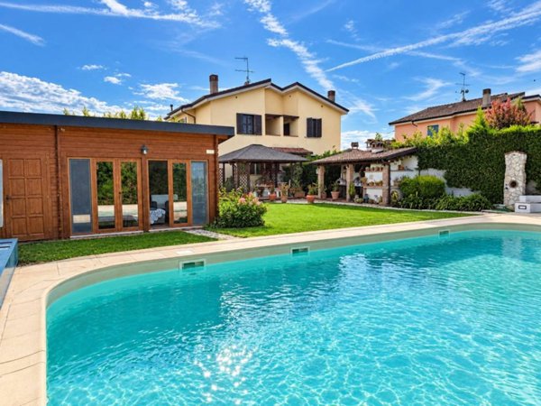 casa indipendente in vendita a Sarzana in zona San Lazzaro