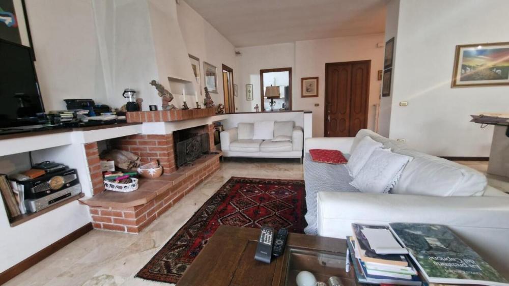 intera palazzina in vendita a Sarzana in zona San Lazzaro