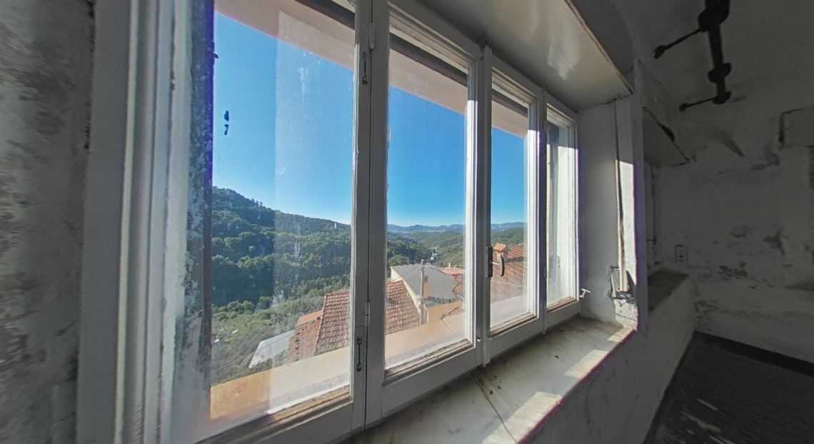 appartamento in vendita a Sarzana in zona Falcinello