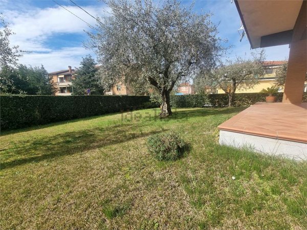 casa indipendente in vendita a Sarzana in zona San Lazzaro