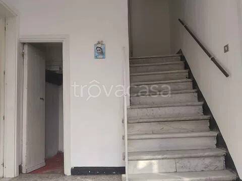 casa indipendente in vendita a Sarzana