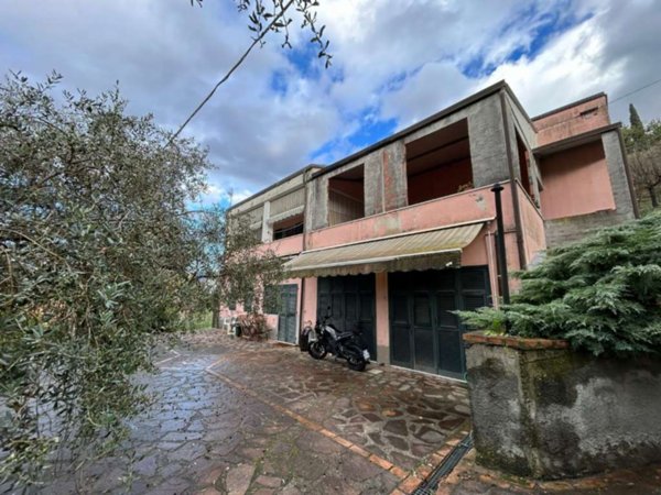 casa indipendente in vendita a Sarzana in zona San Lazzaro