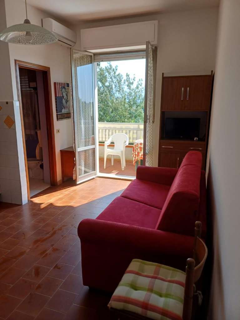 appartamento in vendita a Sarzana in zona Marinella di Sarzana