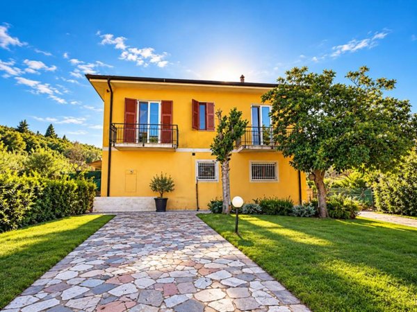 casa indipendente in vendita a Sarzana in zona San Lazzaro