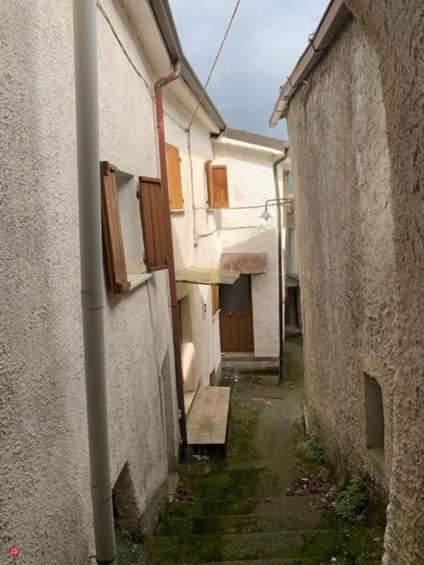 casa indipendente in vendita a Sesta Godano in zona Santa Maria