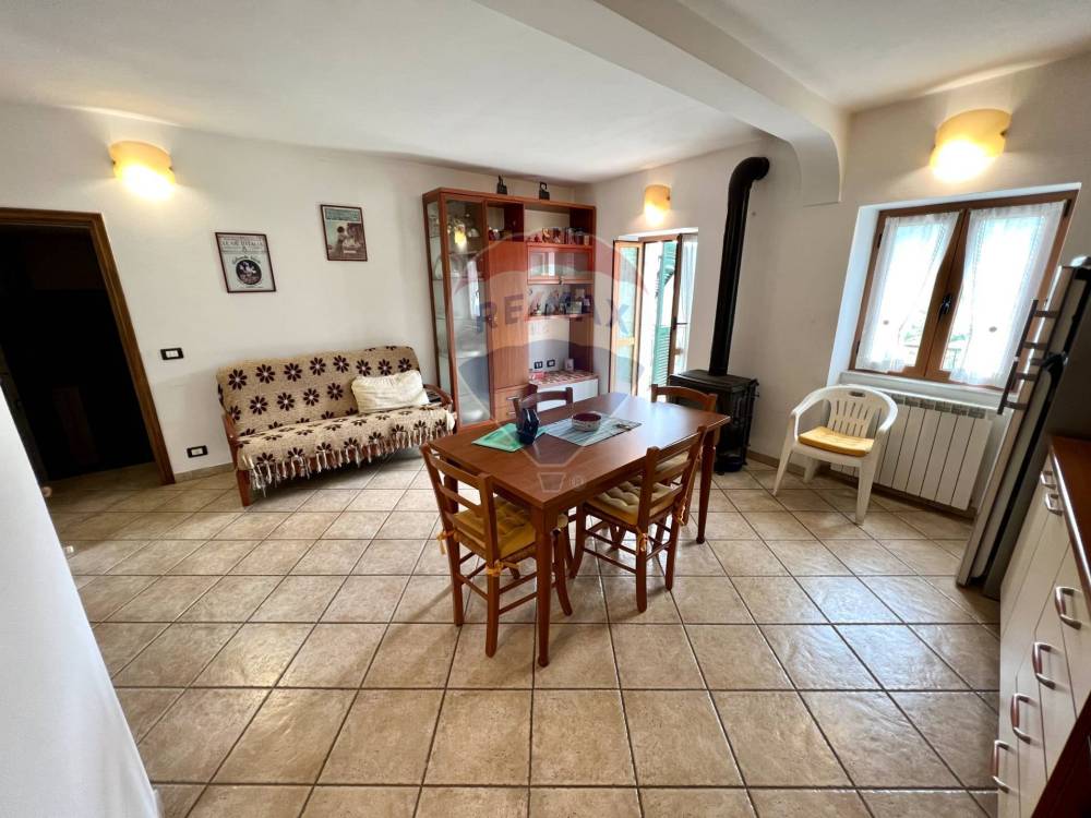 casa indipendente in vendita a Sesta Godano in zona Groppo