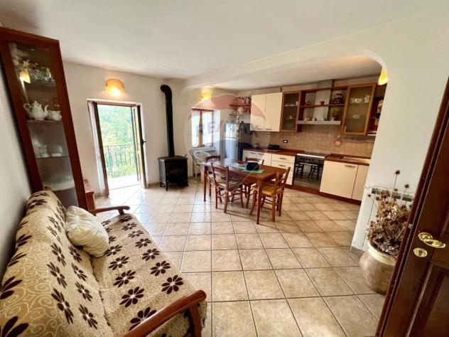 casa indipendente in vendita a Sesta Godano in zona Groppo