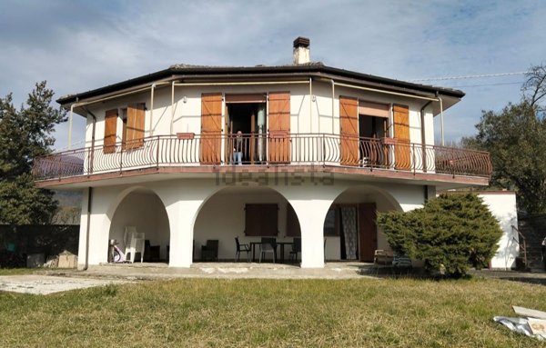 casa indipendente in vendita a Sesta Godano