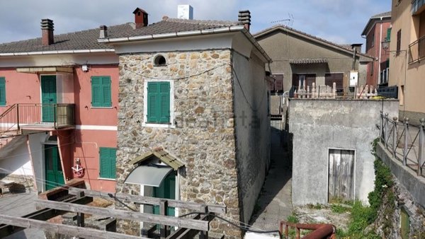 appartamento in vendita a Sesta Godano in zona Antessio