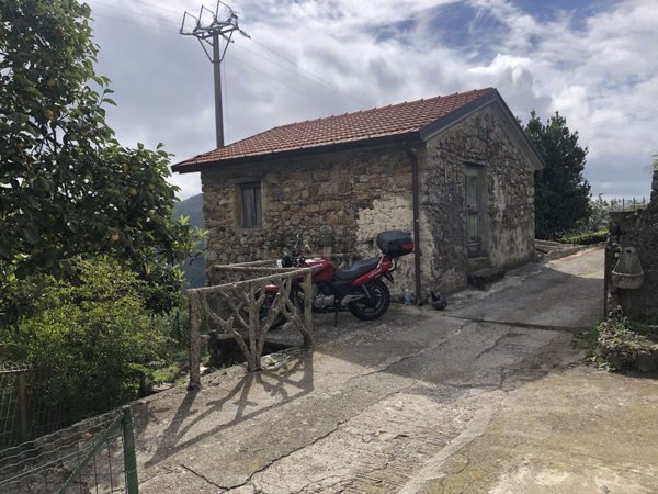 casale in vendita a Sesta Godano in zona Santa Maria