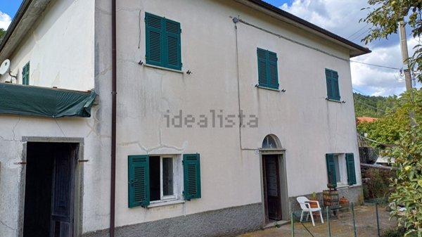 casa indipendente in vendita a Sesta Godano in zona Santa Maria