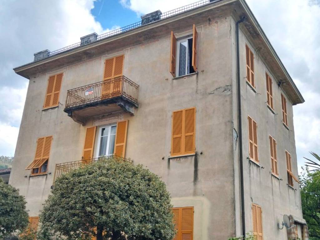 appartamento in vendita a Sesta Godano