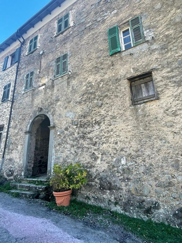 casa indipendente in vendita a Sesta Godano in zona Airola